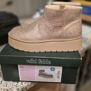 Wild Fable Women's Sparkling Beige Ankle Booties